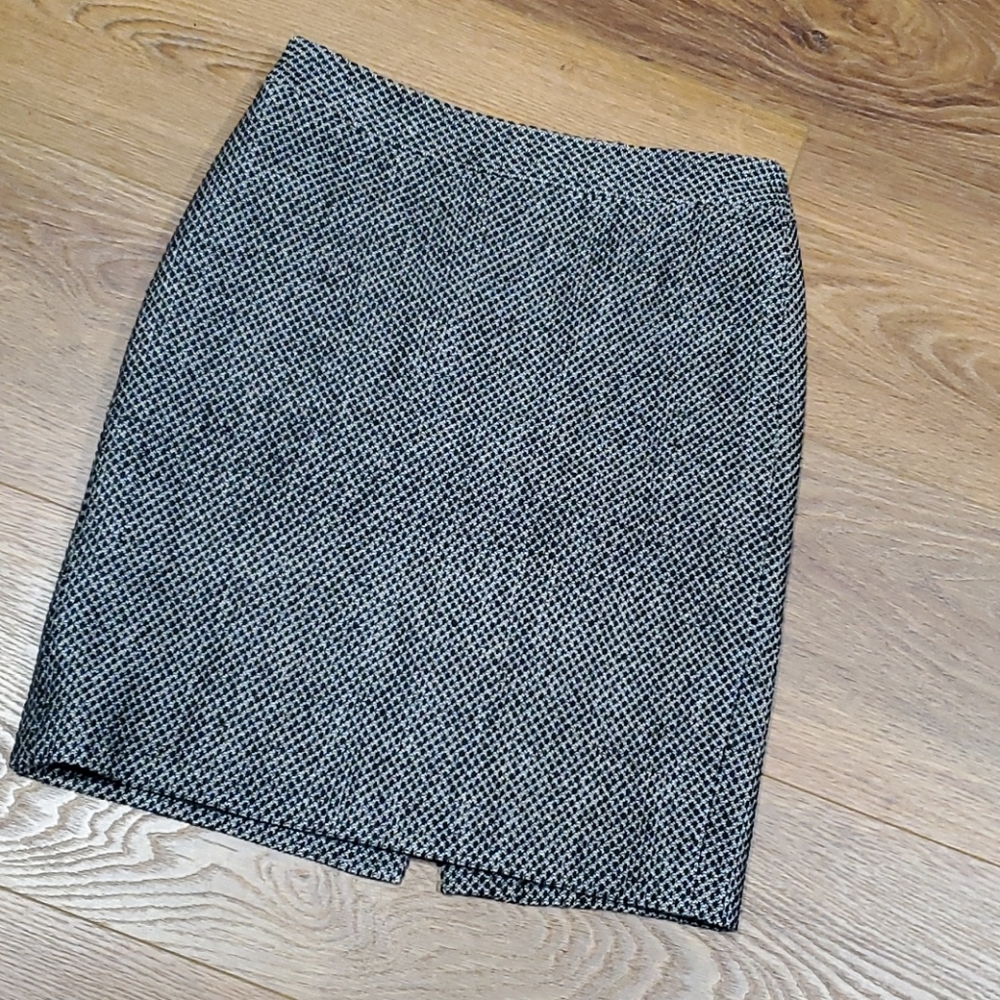 ANN TAYLOR PETITES skirt. #3335 - Picture 1 of 6